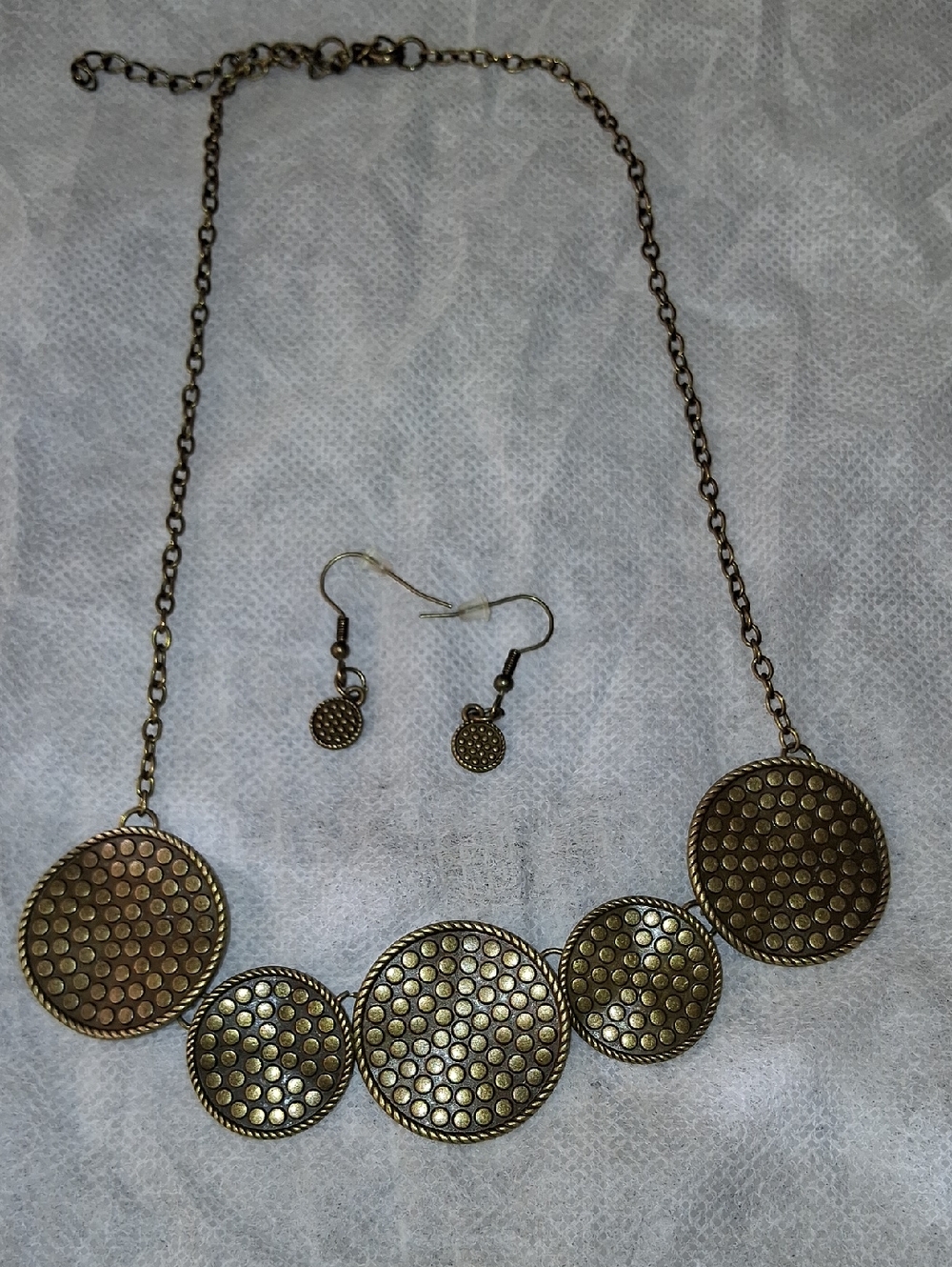 paparazzi Antique Gold-Tone Textured Circle Necklace with Matching Earrings